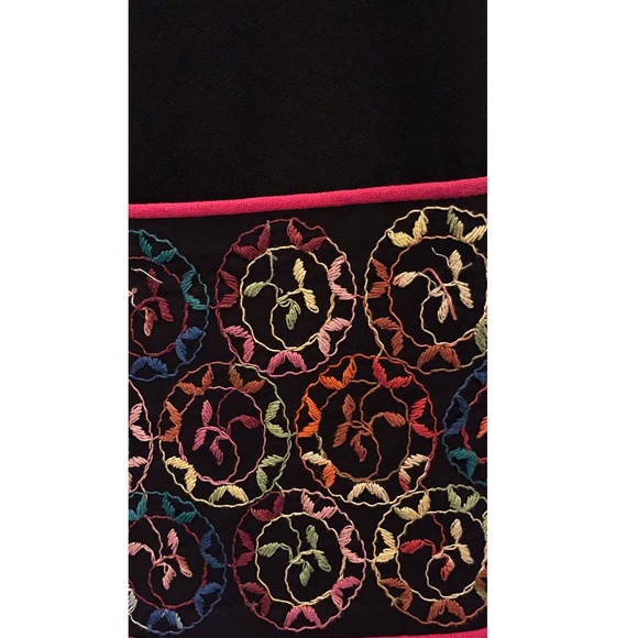 John Roberts Black Embroidered Dress, size 6! - Picture 3 of 6